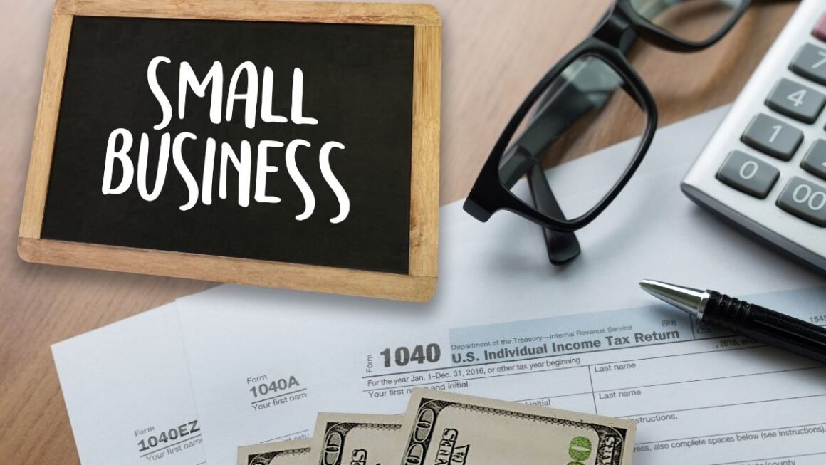 How Ad Specialists Should Help Small Businesses