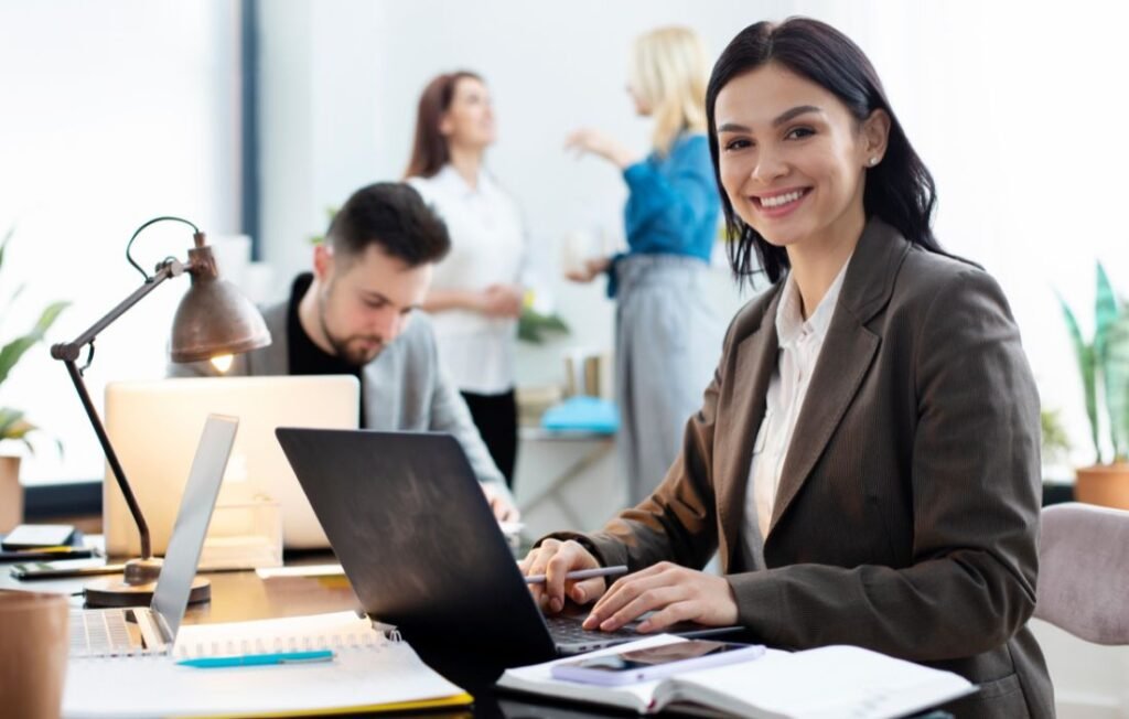 How HR Outsourcing Improves Employee Experience and Retention